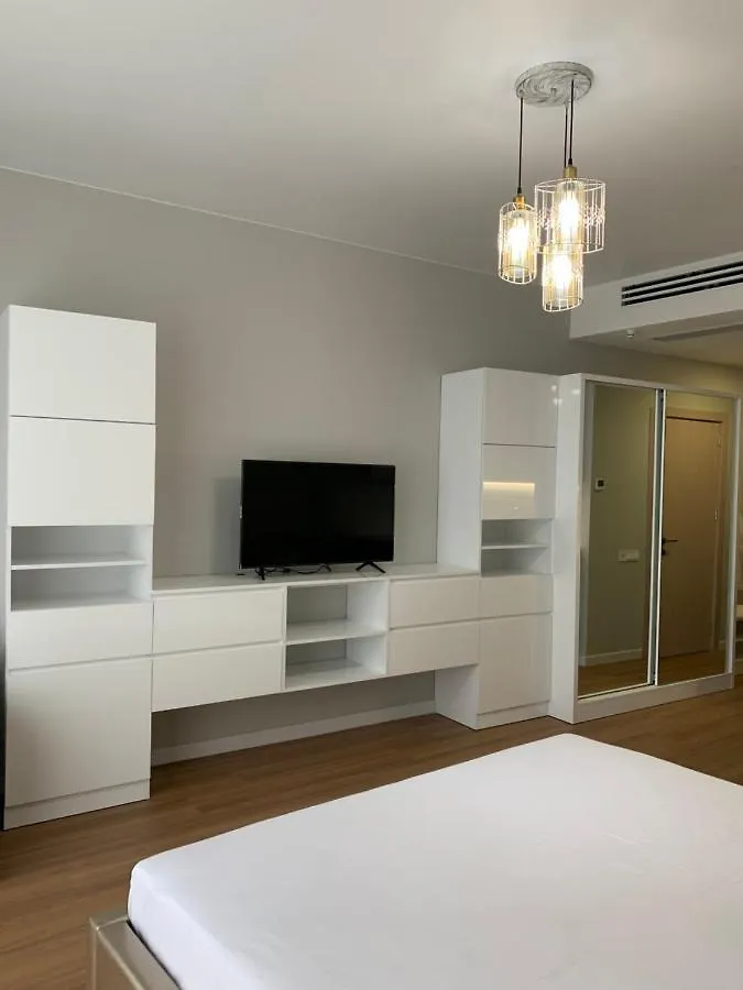 White Sails Apartment 巴统