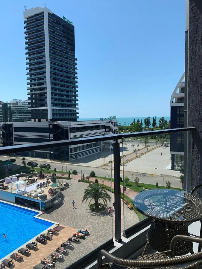 White Sails Apartment 巴统